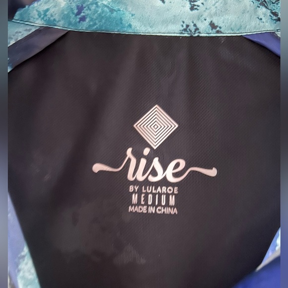 NWT LuLaRoe Determined Athletic Zip Jacket Medium Black Blue Hi-Low Vent - Picture 2 of 6